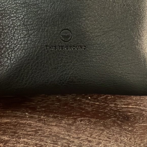 American Airlines This is Ground Black Amenity Kit Toiletries Travel Bag NWOT - Picture 4 of 8